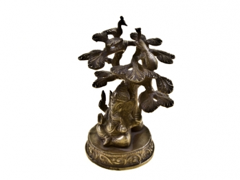 Статуэтка Ганеши под деревом с павлинами (h = 16 см)